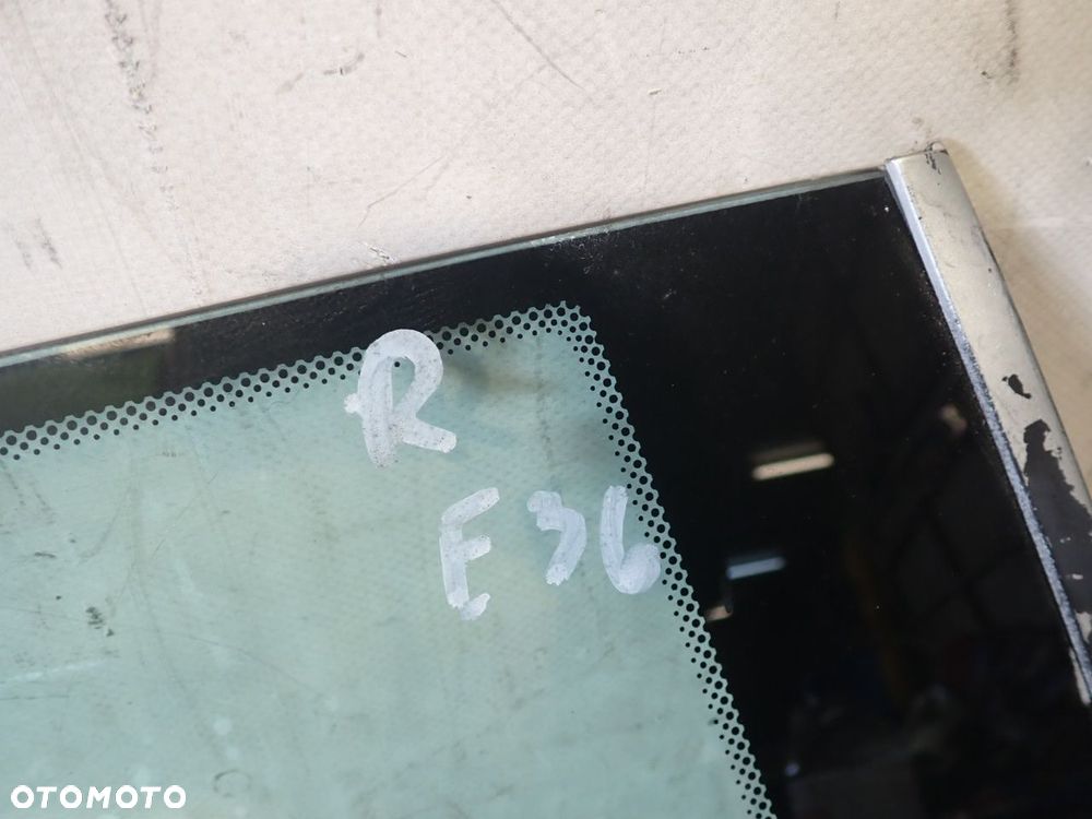 SZYBA KAROSERYJNA PRAWA TYLNA BMW E36 COUPE 2.0 M52B20 - 2