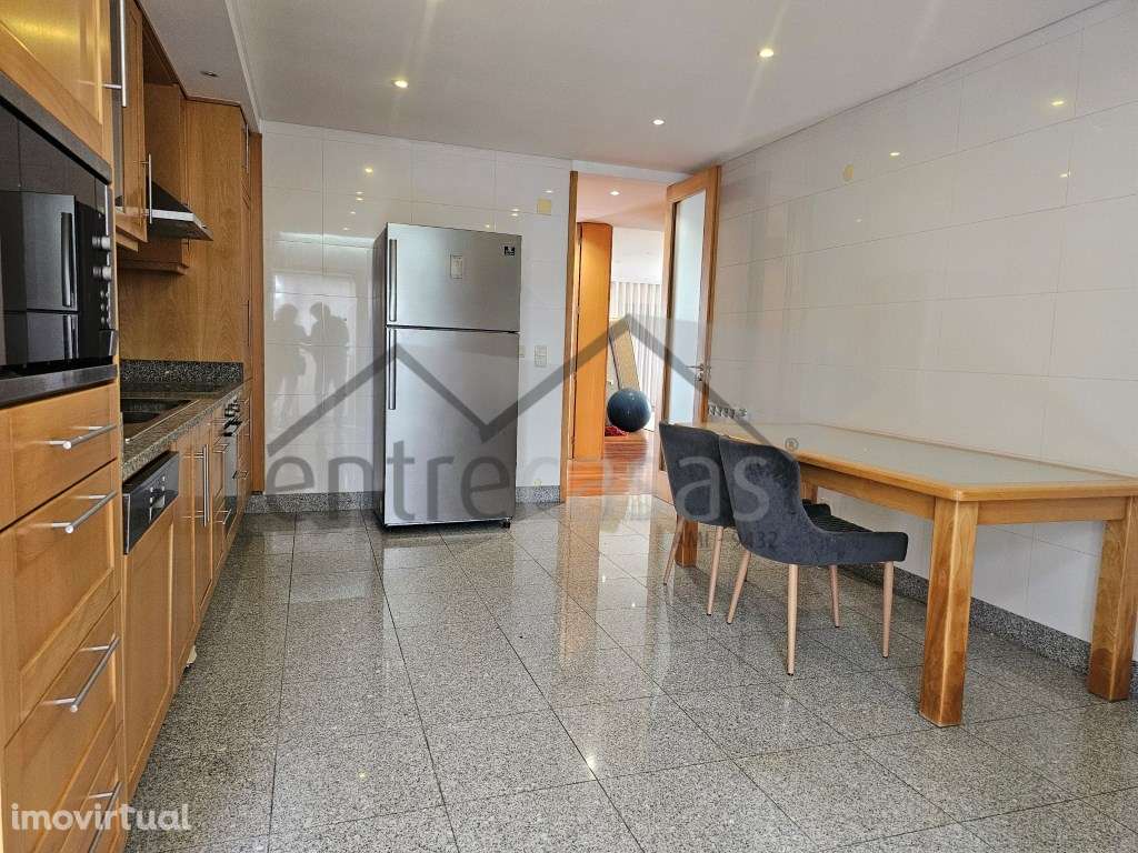 Meadela - Apartamento T3 em Condomínio Fechado - Grande imagem: 3/18