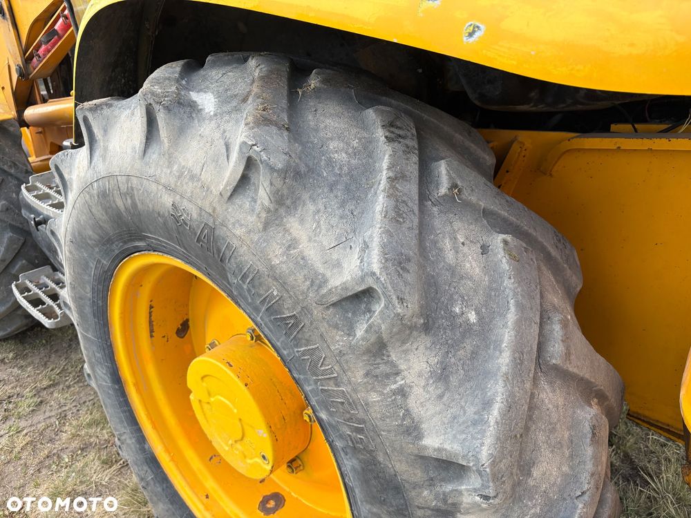 JCB 4CX - 11