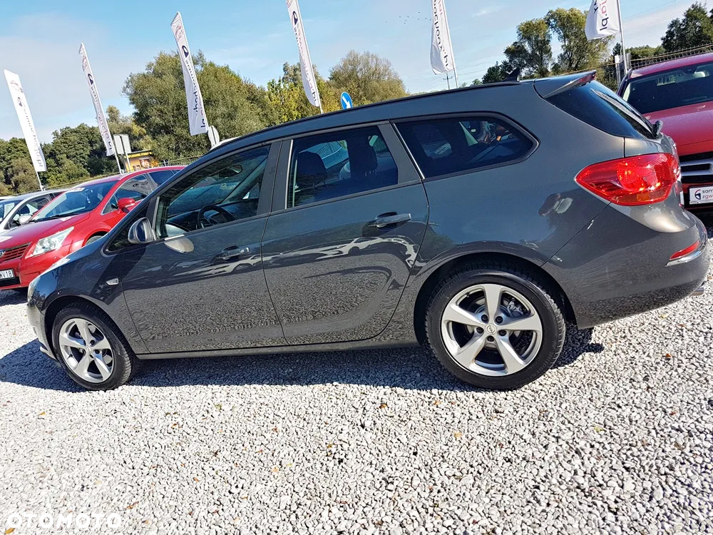 Opel Astra 2.0 CDTI Exklusiv - 6