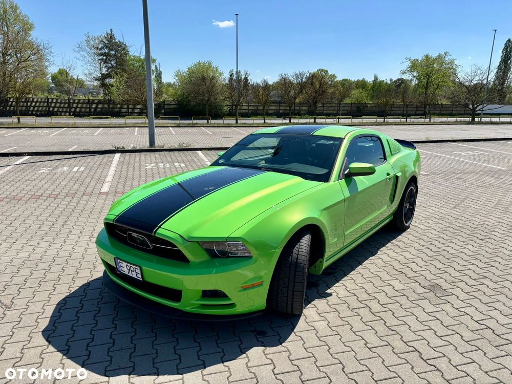 Ford Mustang 3.7 V6 Premium - 5