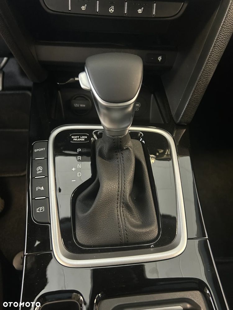 Kia XCeed - 10