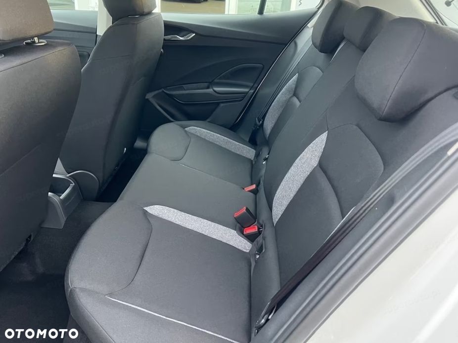 Skoda Fabia 1.0 Essence - 14