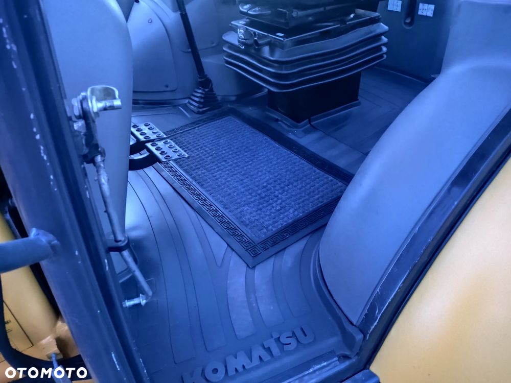 Komatsu WB93 S5 / RÓWNE KOŁA / SPROWADZONA / KOPARKO-ŁADOWARKA / - 21