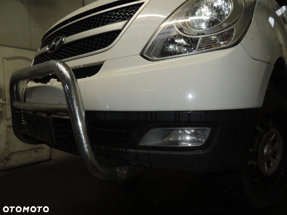 Zderzak przód Hyundai H1 II '09 - 4