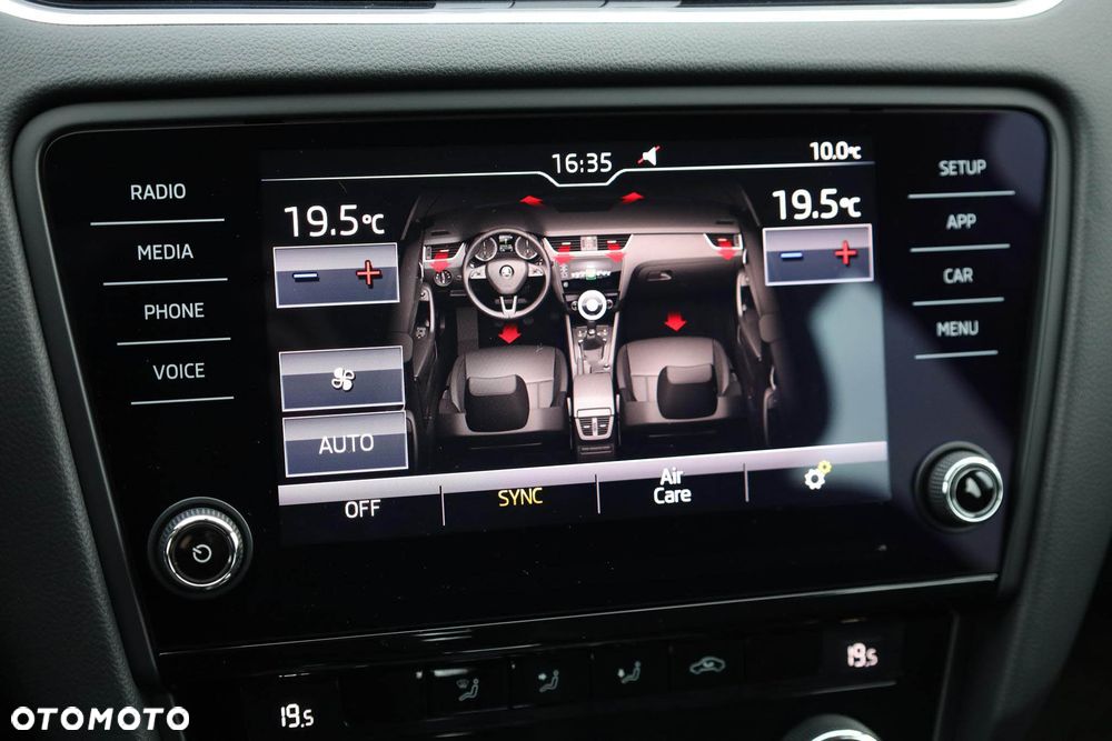 Skoda Octavia 2.0 TDI Ambition DSG - 22