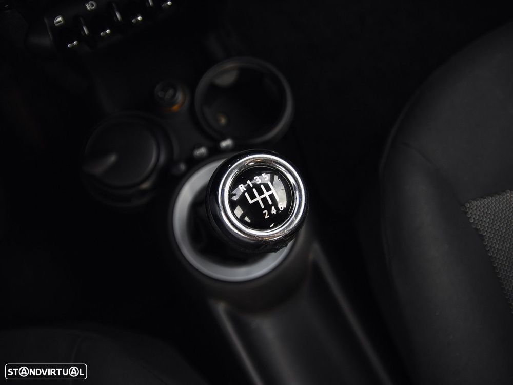 MINI 3 Portas One D - 25