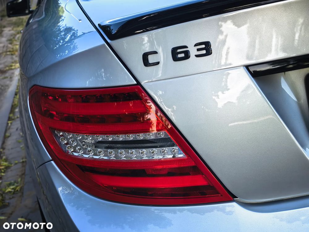 Mercedes-Benz Klasa C 63 AMG AMG SPEEDSHIFT MCT - 11