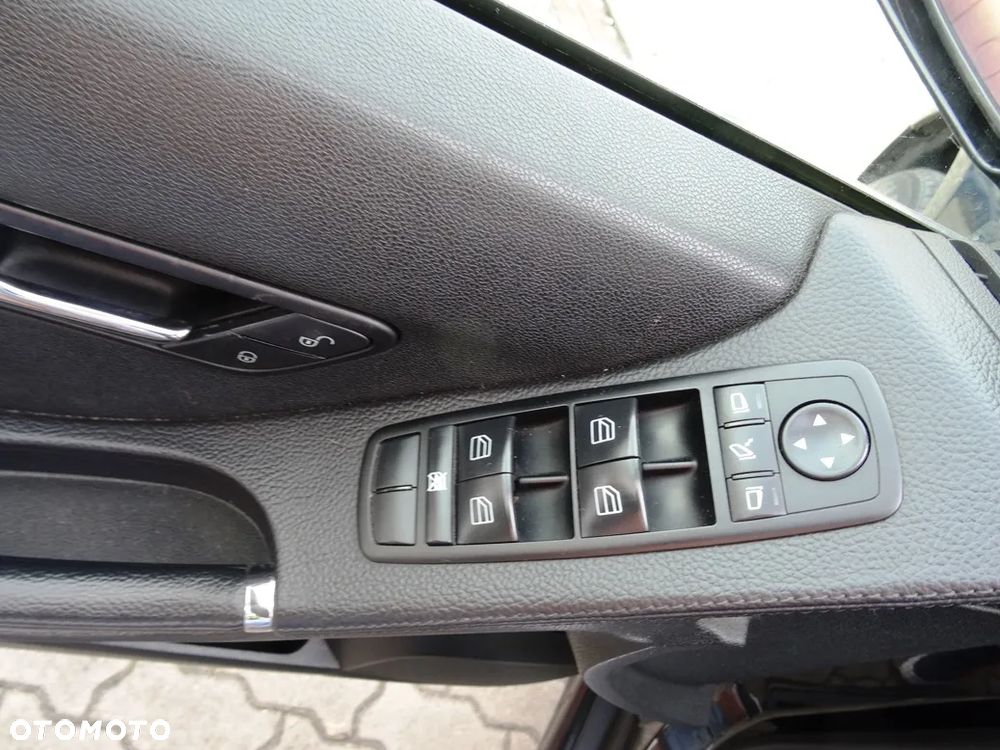 Mercedes-Benz Klasa R 320 CDI L 4-Matic - 20