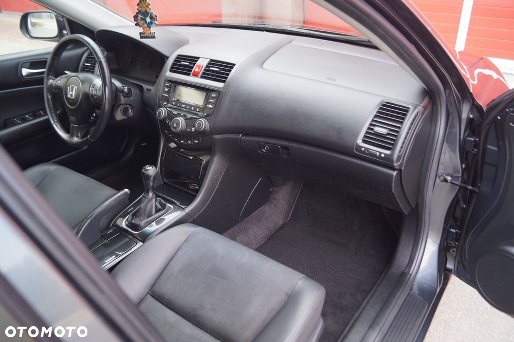 Honda Accord 2.0 i Sport - 19