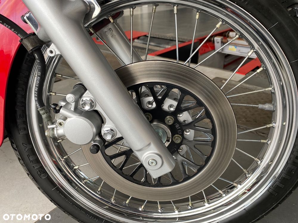 Suzuki Intruder - 10
