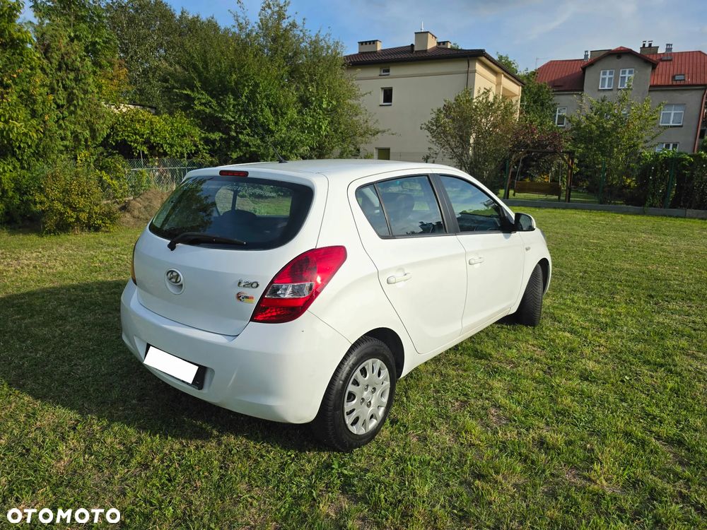 Hyundai i20 1.2 FIFA WM Edition - 3