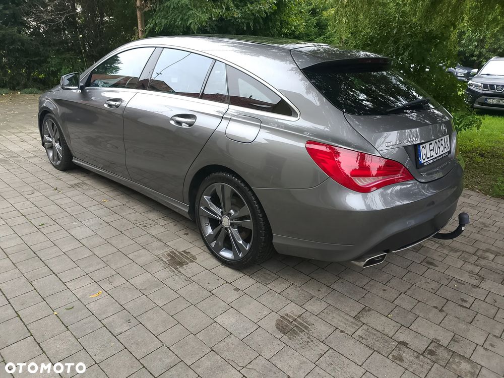 Mercedes-Benz CLA 200 7G-DCT SCORE - 3