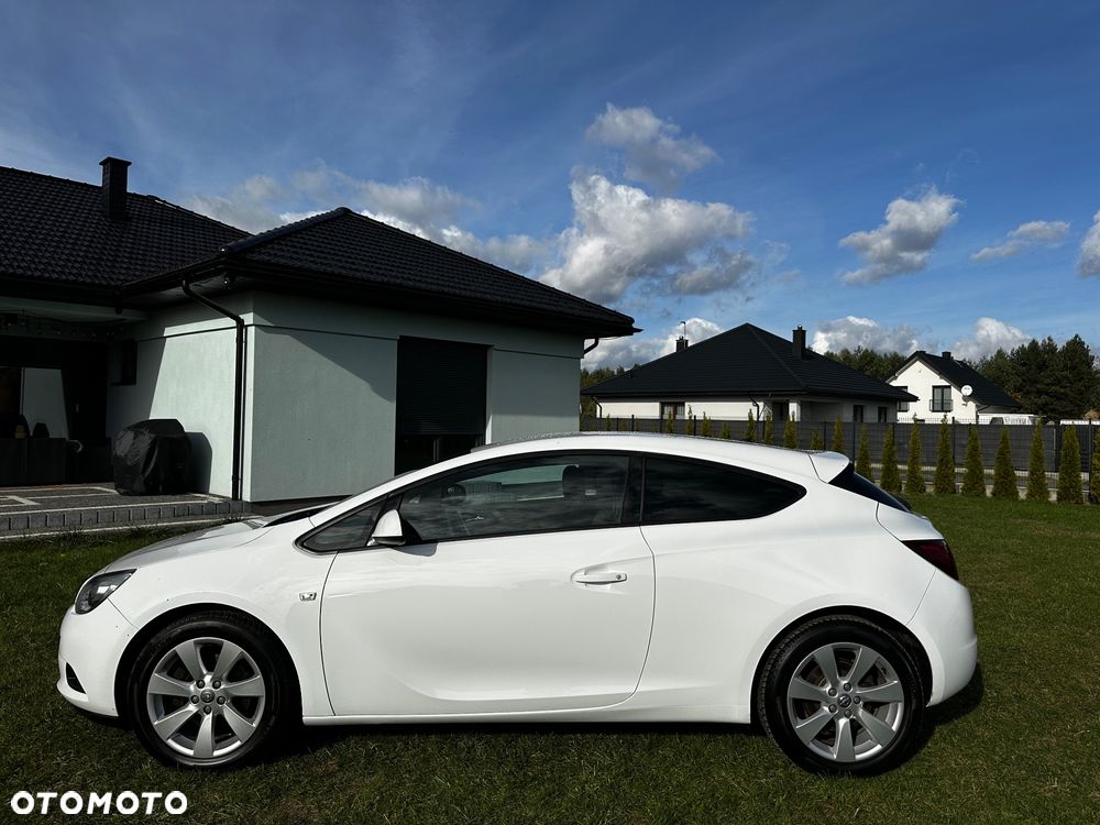 Opel Astra IV GTC 1.6 T Active - 26