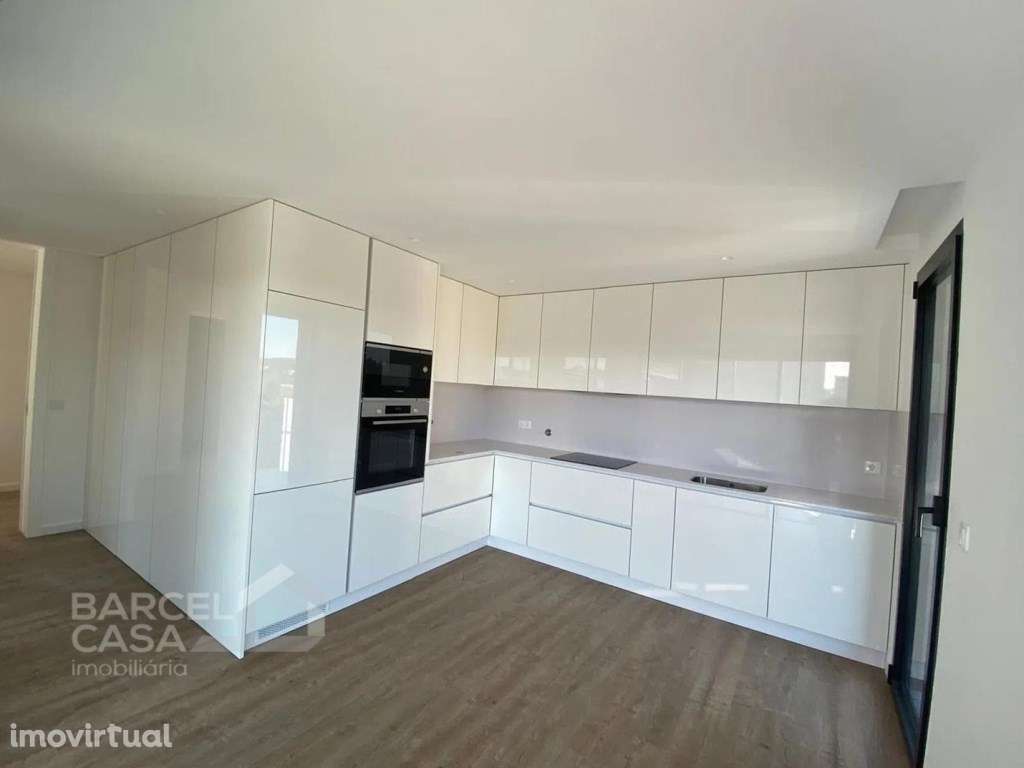 Arrenda-se T3 novo e c/ garagem, no centro de Barcelos - Grande imagem: 3/13