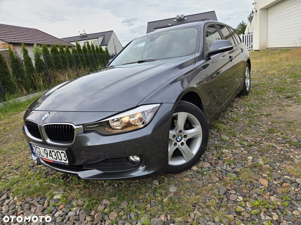 BMW Seria 3 318d - 11