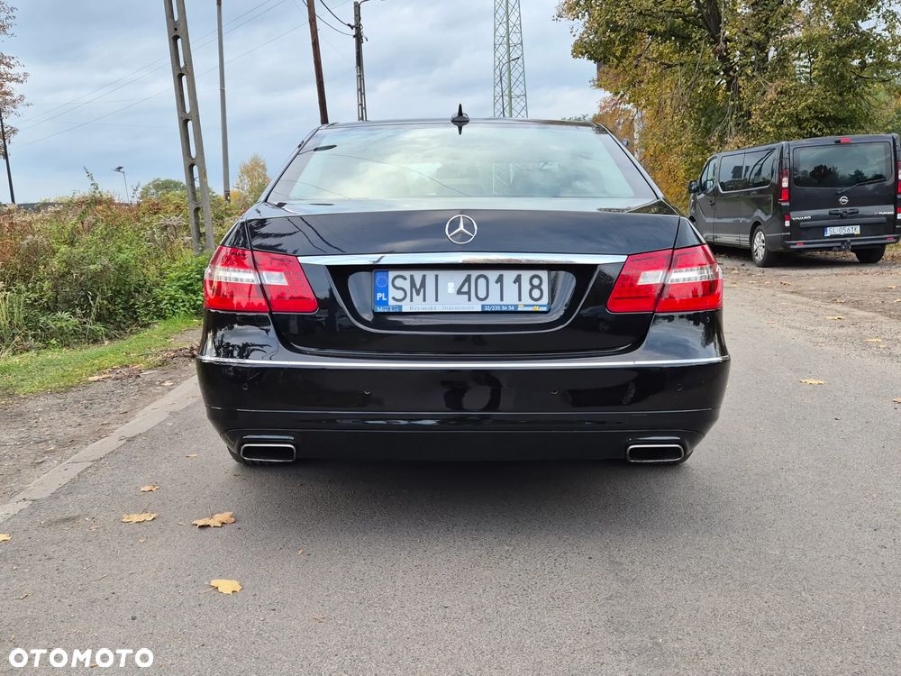 Mercedes-Benz Klasa E 200 CDI DPF BlueEFFICIENCY 7G-TRONIC Avantgarde - 30