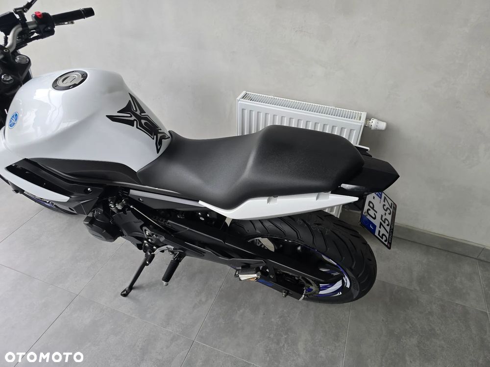 Yamaha XJ - 22