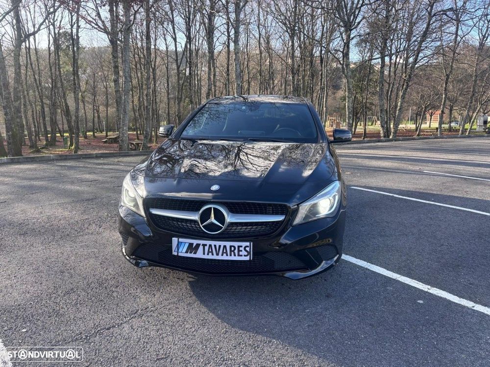 Mercedes-Benz CLA 200 d Shooting Brake Urban - 3