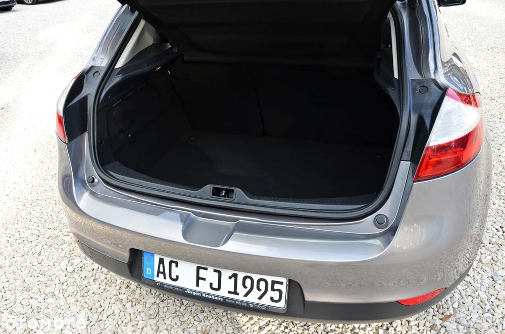 Renault Megane 1.6 16V 110 Dynamique - 10