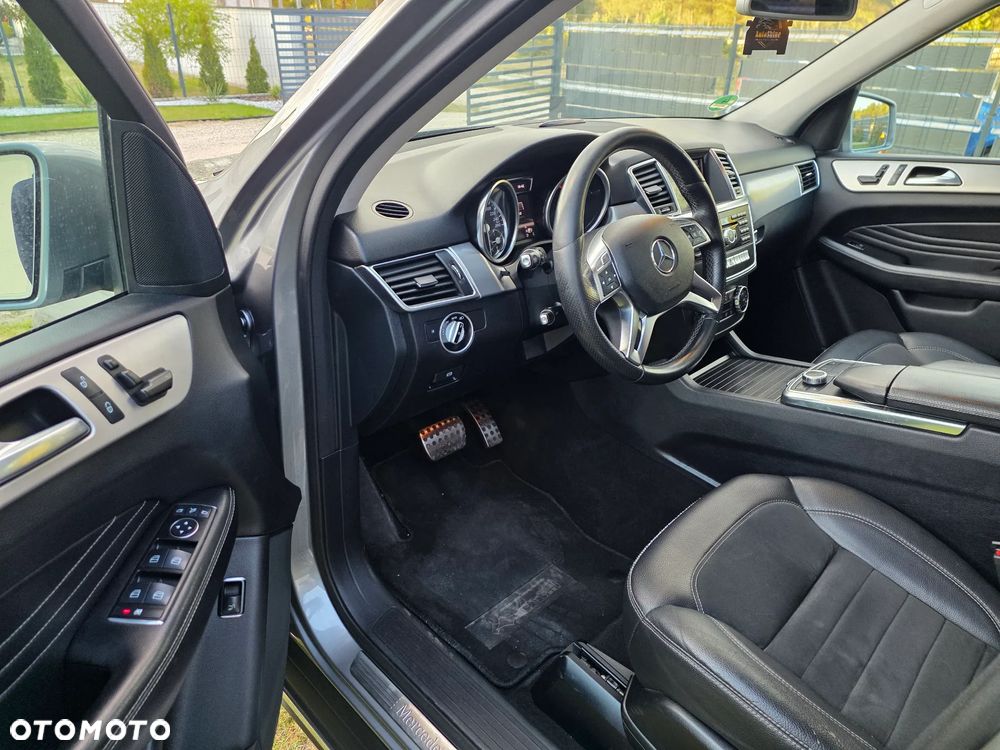 Mercedes-Benz ML - 11