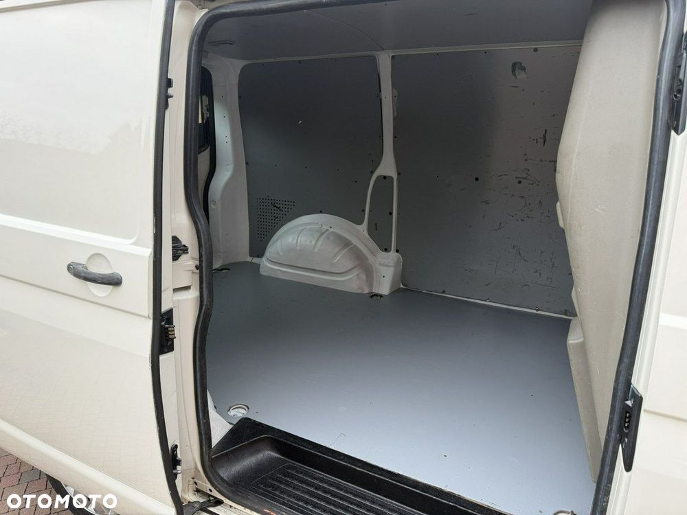 Volkswagen Transporter - 15