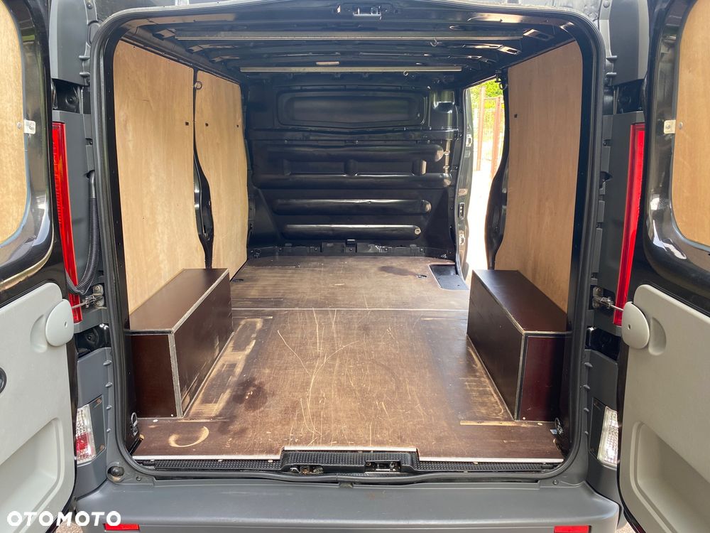 Renault Trafic - 16