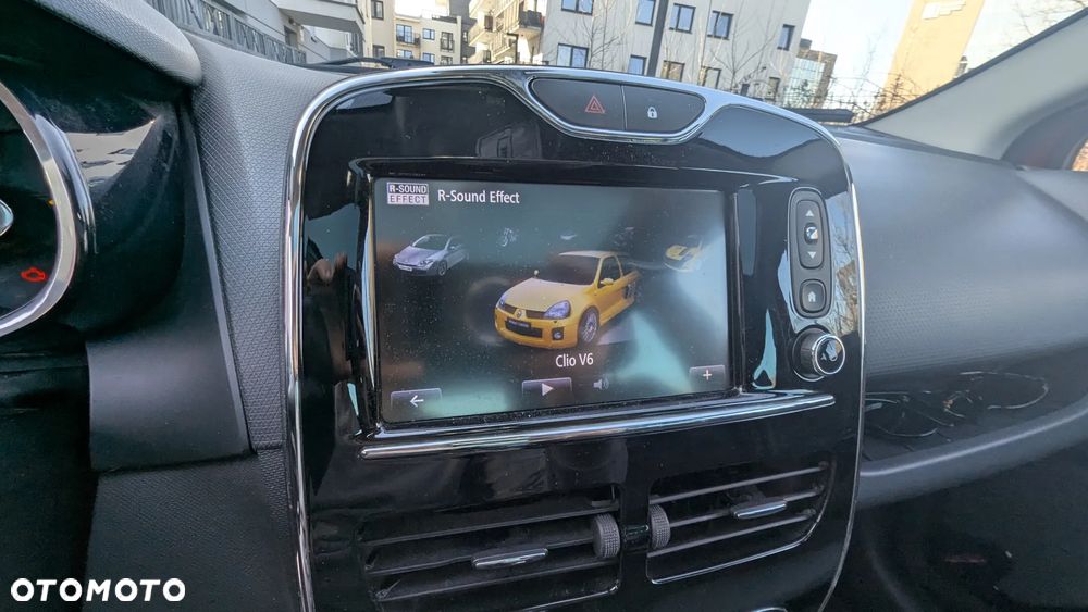 Renault Clio - 17