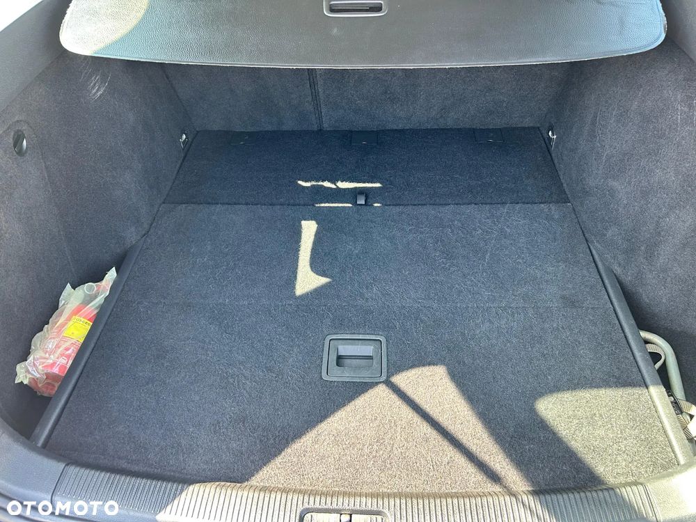 Volkswagen Golf 1.9 TDI Q-Line - 21