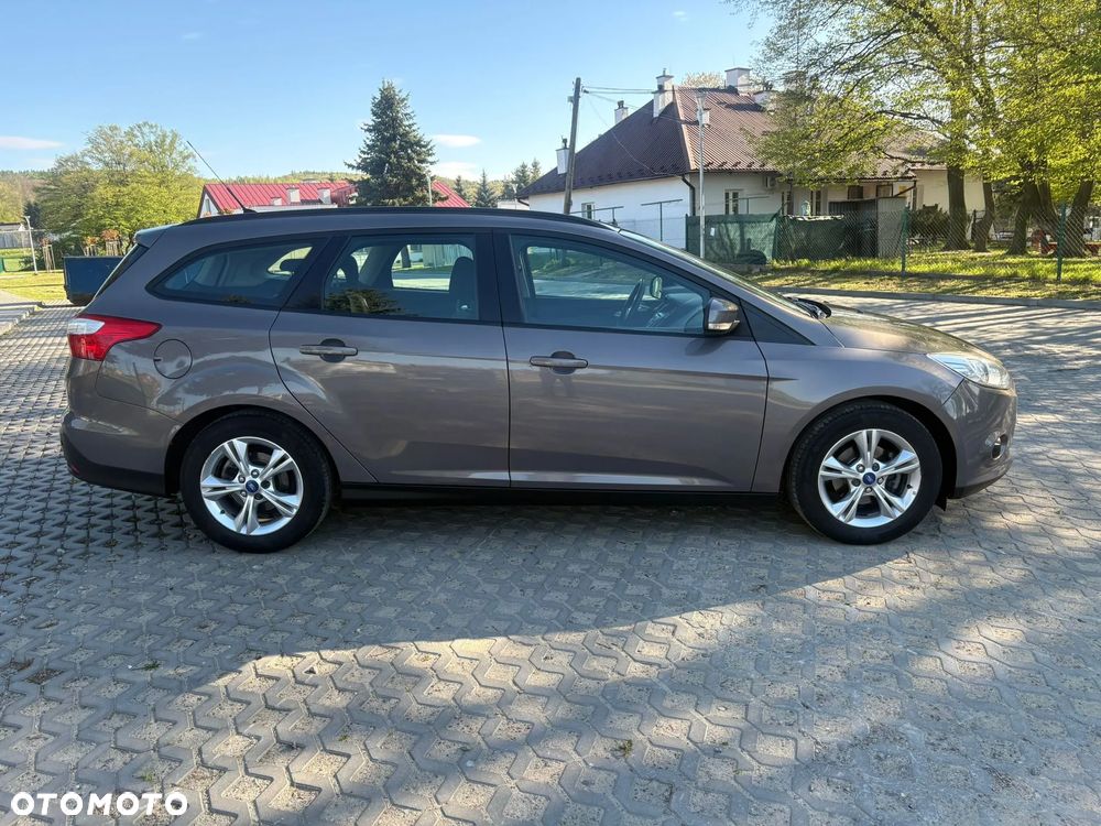 Ford Focus 1.6 Trend - 11