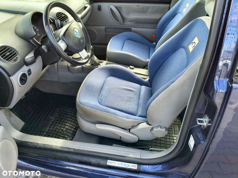 Volkswagen New Beetle 1.6 - 9