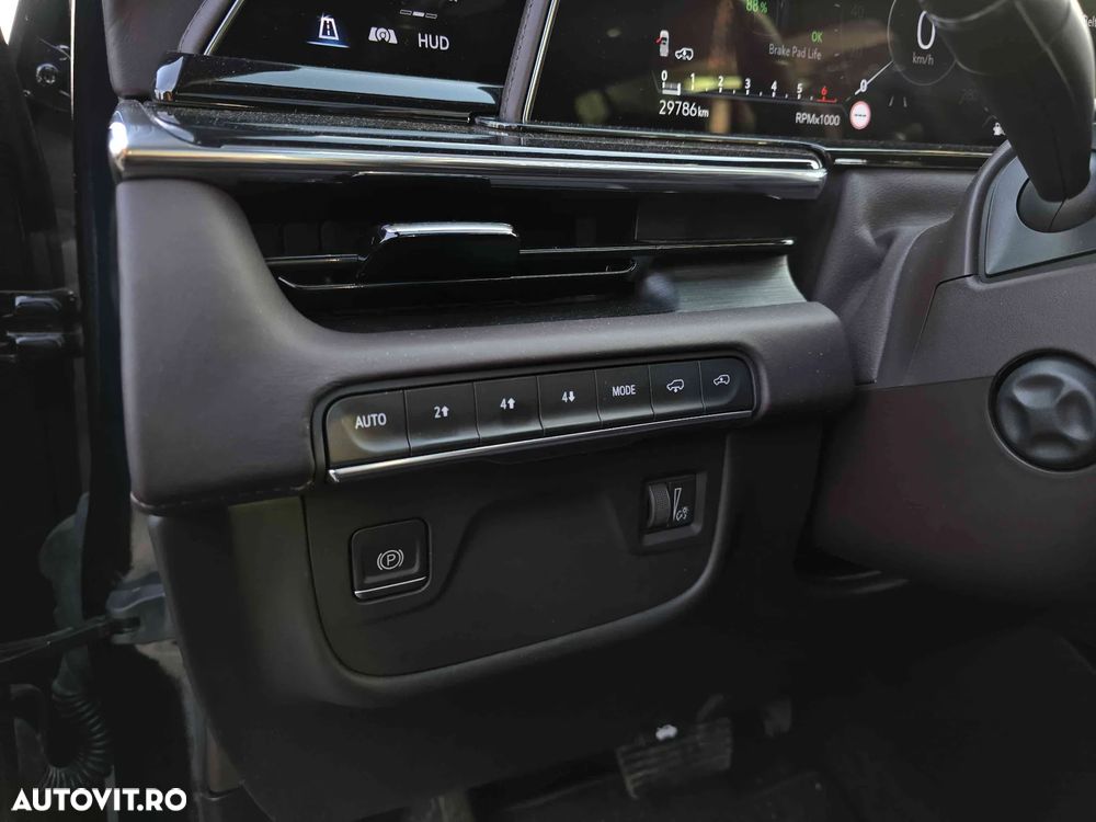 Cadillac Escalade - 13