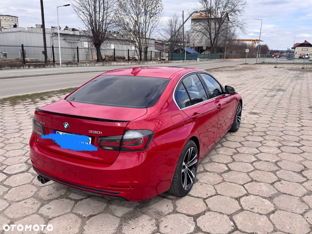 BMW Seria 3 330i xDrive Edition Luxury Line Purity - 3
