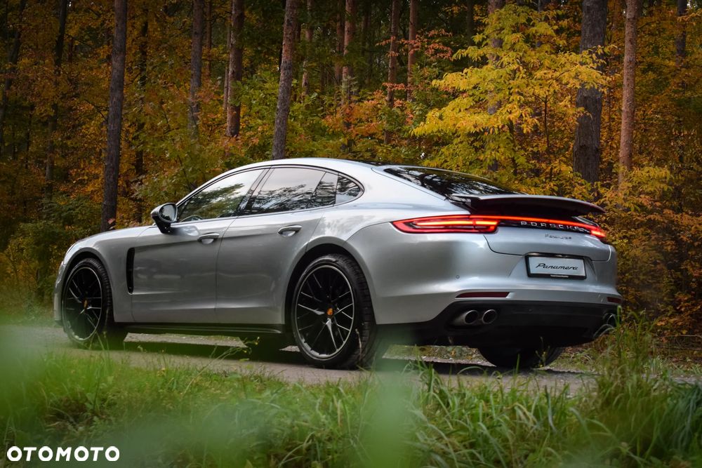 Porsche Panamera - 3