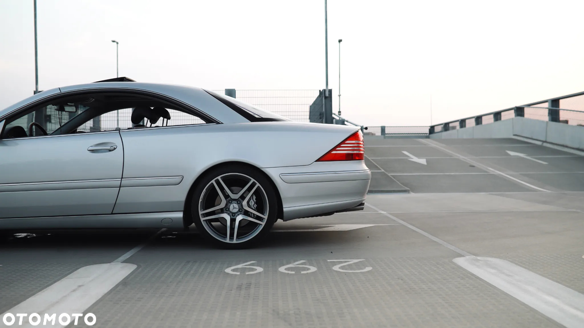 Mercedes-Benz CL 600 - 12