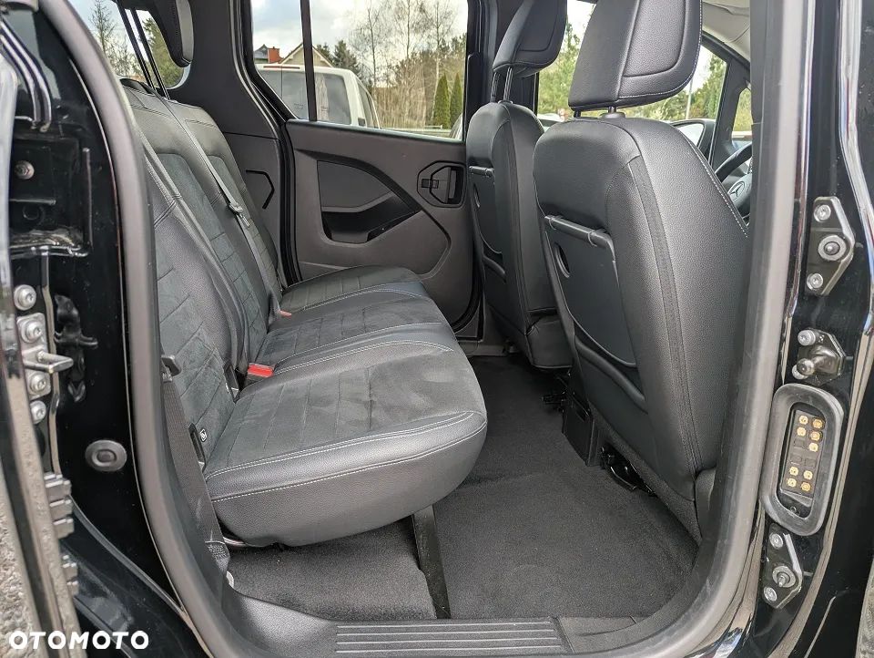 Mercedes-Benz Klasa T 180 d Automatik Progressive - 25