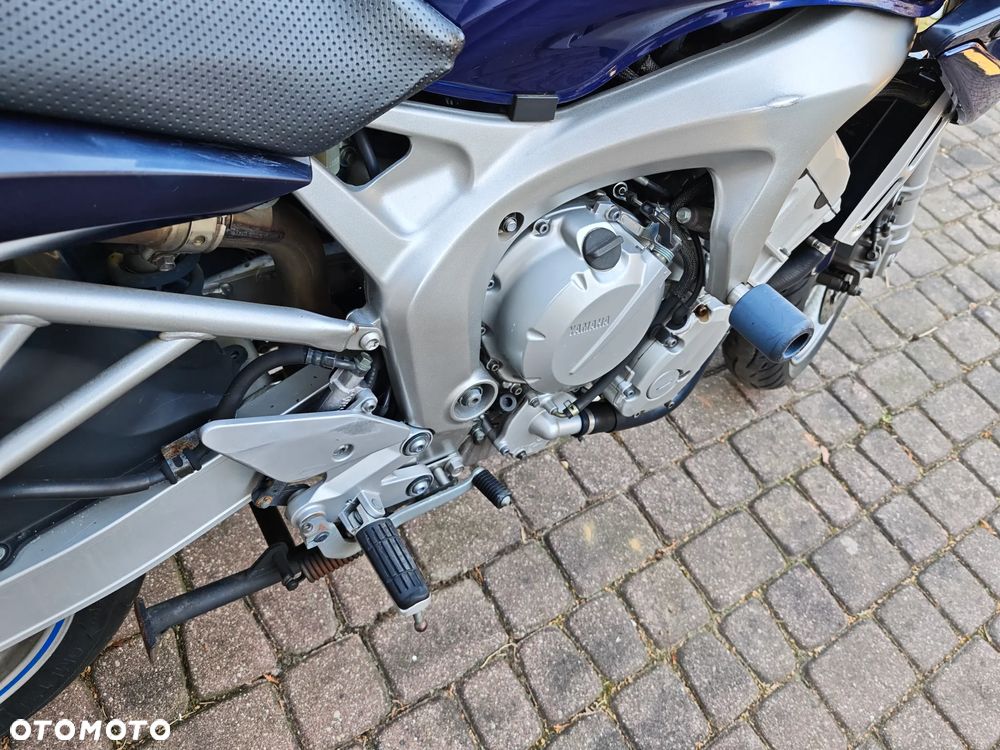 Yamaha FZ6 - 15