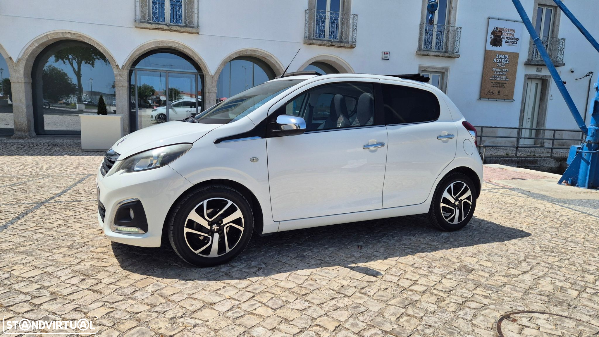 Peugeot 108 Top! 1.2 PureTech Allure - 3