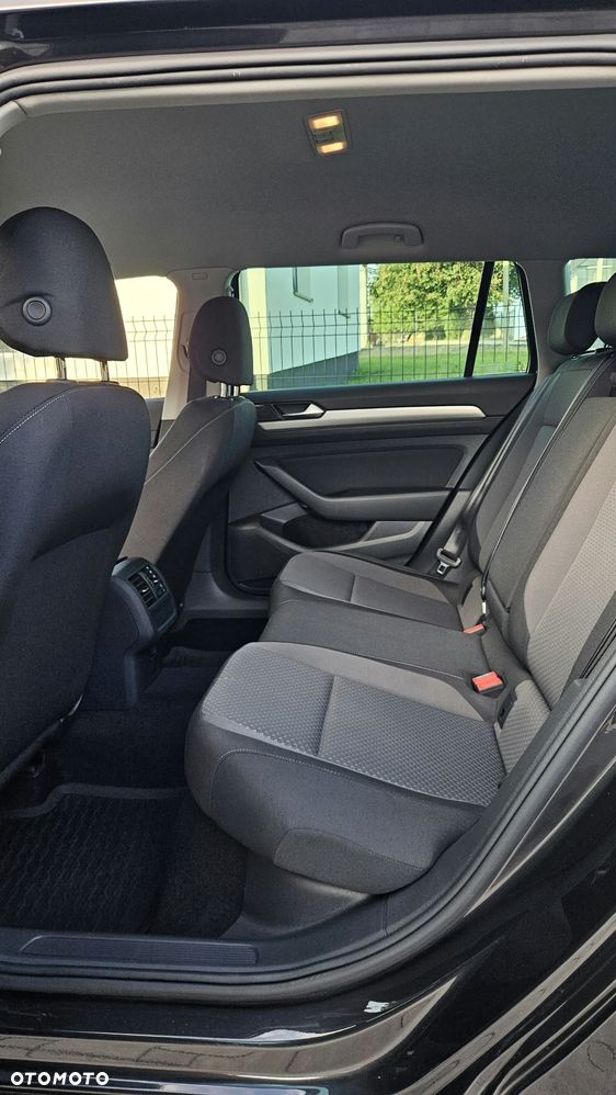 Volkswagen Passat Variant 2.0 TDI EVO Elegance DSG - 19