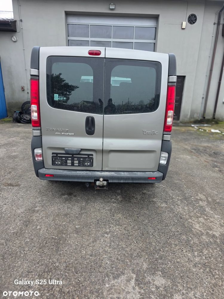Renault Trafic - 15