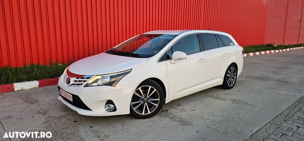 Toyota Avensis 2.0 D-4D Executive - 1