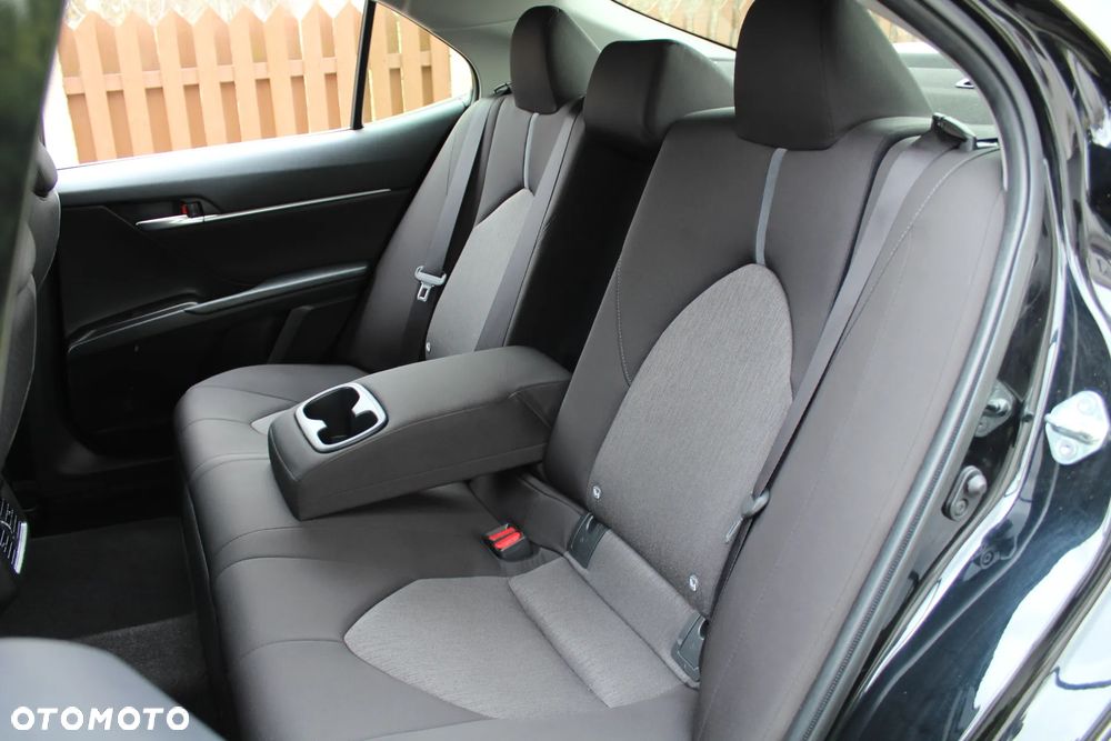 Toyota Camry 2.5 Hybrid Comfort CVT - 39