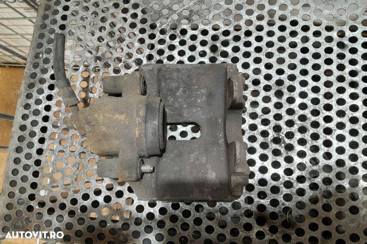 Etrier fata dreapta Volkswagen VW Touran 1 [2003 - 2006] Minivan 1.9 - 3