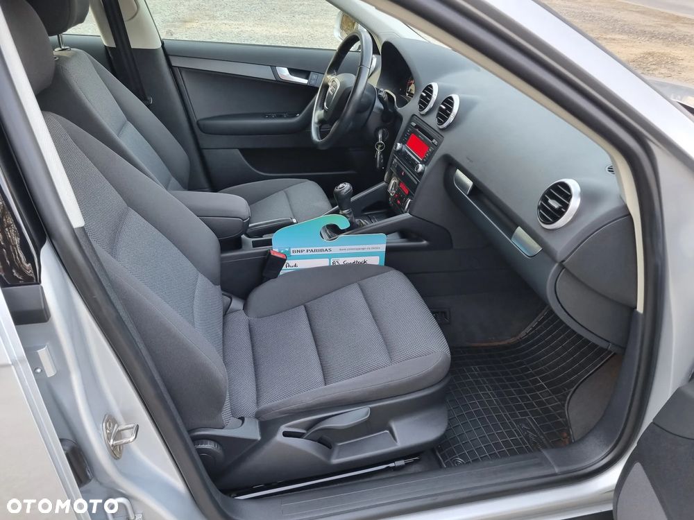 Audi A3 Sportback 1.4 TFSI Ambiente - 22