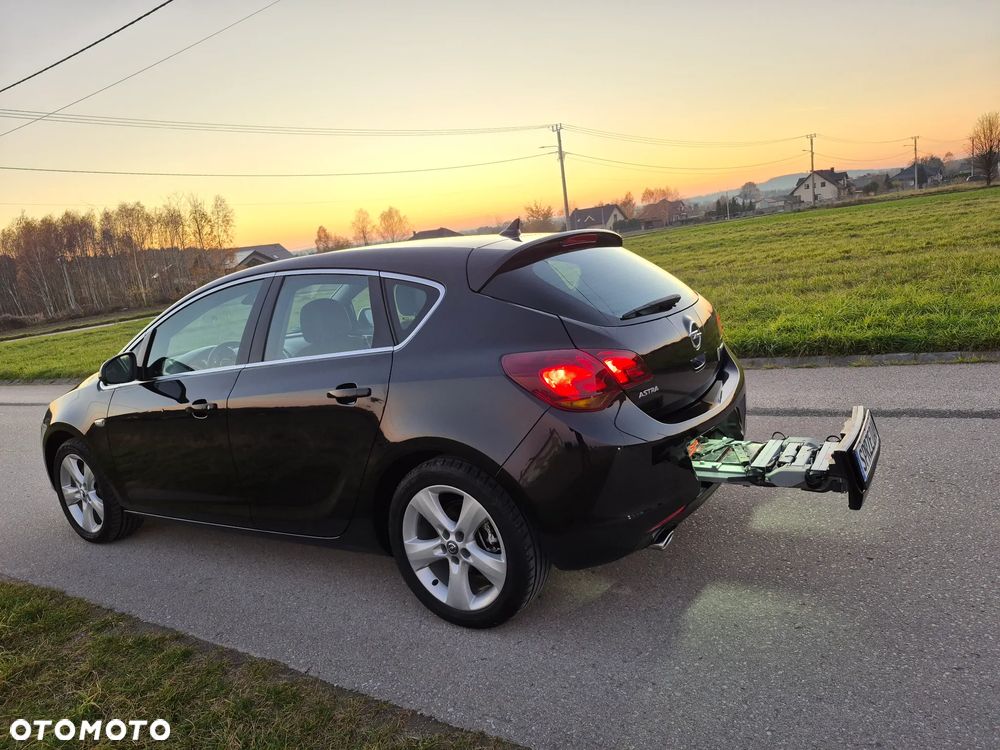Opel Astra 1.4 Turbo Cosmo - 10