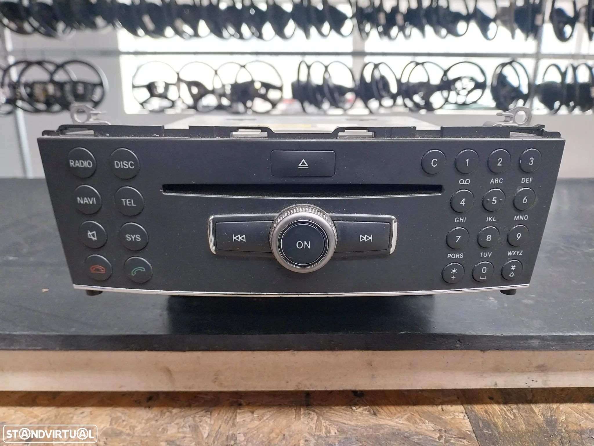 Radio Mercedes W204 C200 CDI Ref: A204 870 56 96 - 1