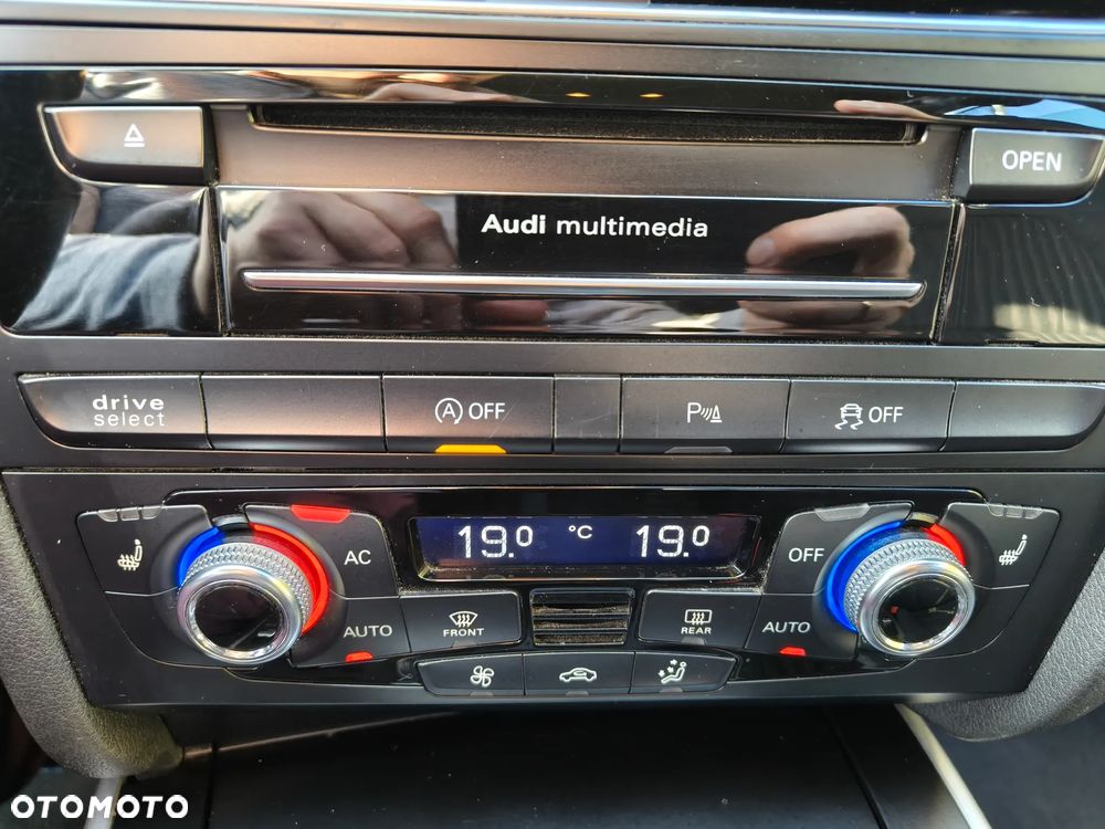 Audi A4 Avant 2.0 TDI ultra DPF Ambiente - 16