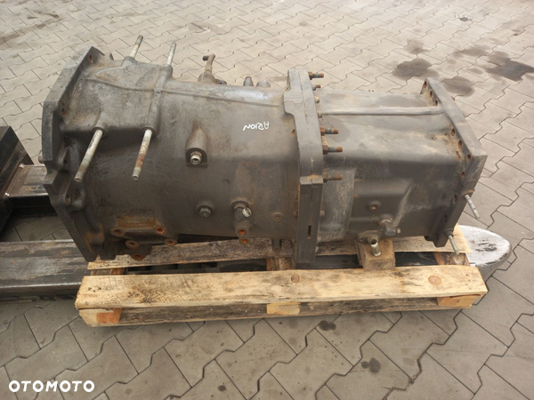 Obudowa skrzyni biegów 6005031573 6005031574 Renault Massey Ferguson Claas Arion  650