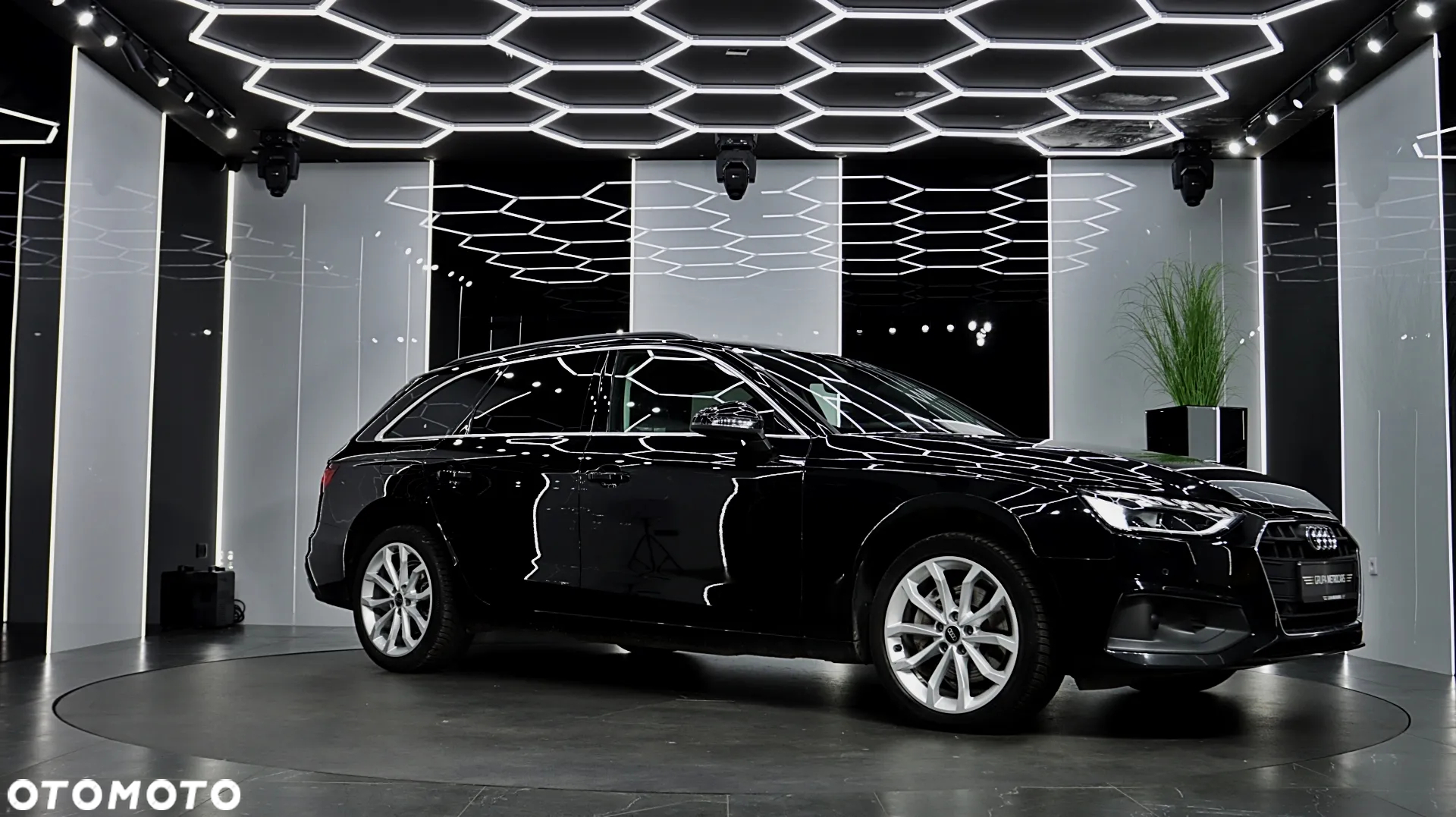 Audi A4 Avant 40 TDI S tronic - 12