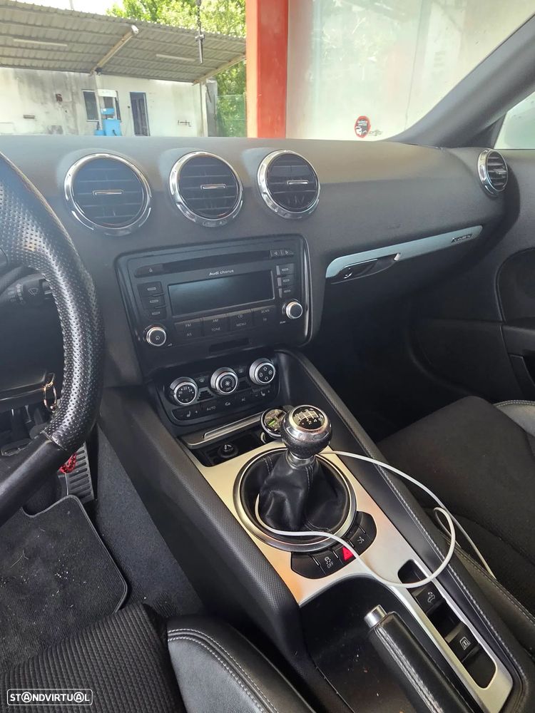 Audi TT Coupé 2.0 TDI quattro - 8